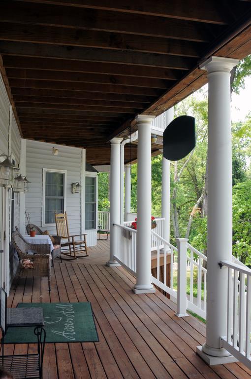 Acorn Hill Lodge And Spa Lynchburg Exterior photo
