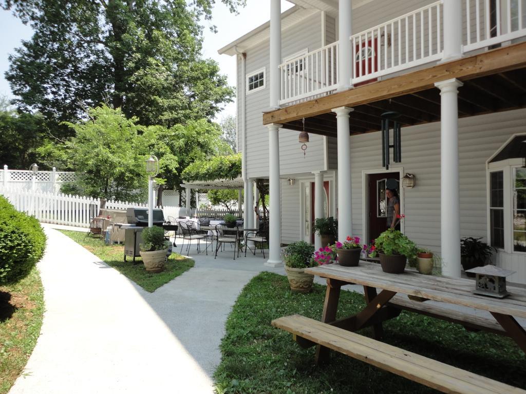 Acorn Hill Lodge And Spa Lynchburg Exterior photo